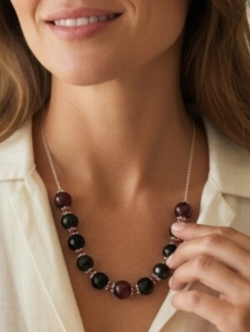 NWT Elegant Black and Red Beaded Necklace